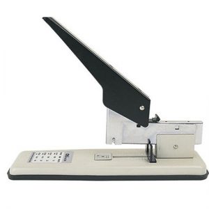 Bấm Kim Đại 393 Deli (200 tờ)