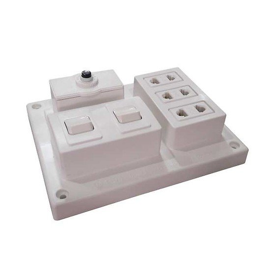 Bảng điện nổi 15A 3 ổ cắm 2 công tắc LIOA